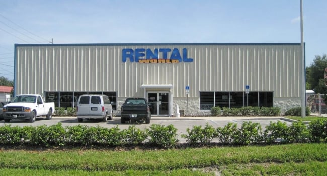 retail metal building with partial masonry