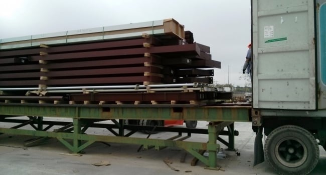 steel building export container loading