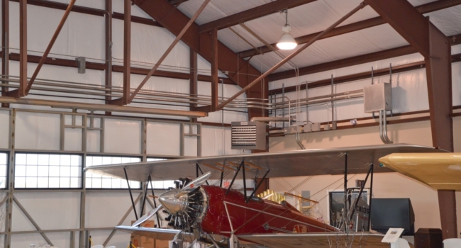 gambrel roof airplane hangar with leantos