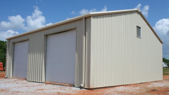 standard metal building with no canopy or roof extensions